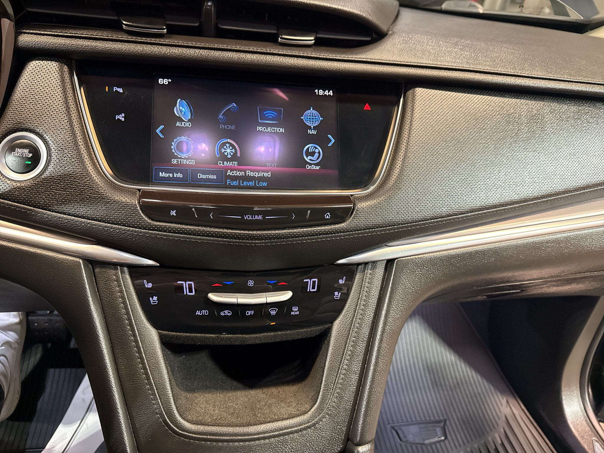Used 2017 Cadillac XT5 Premium Luxury w/ Driver Assist Package AWD/4WD image 19