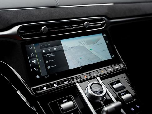 Used 2025 Aston Martin V8 Vantage Coupe RWD image 47