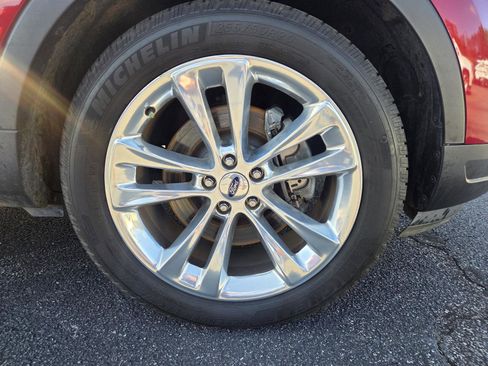 Used 2018 Ford Explorer XLT w/ Equipment Group 202A image 11