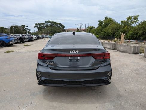 Certified 2023 Kia Forte LXS FWD image 7