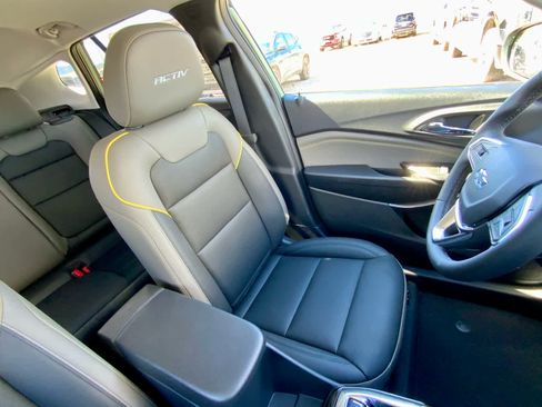New 2026 Chevrolet Trax ACTIV FWD image 25