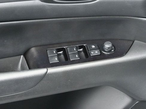 Used 2020 MAZDA CX-5 Touring image 11