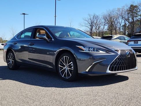 Used 2025 Lexus ES 350 w/ Premium Package image 7