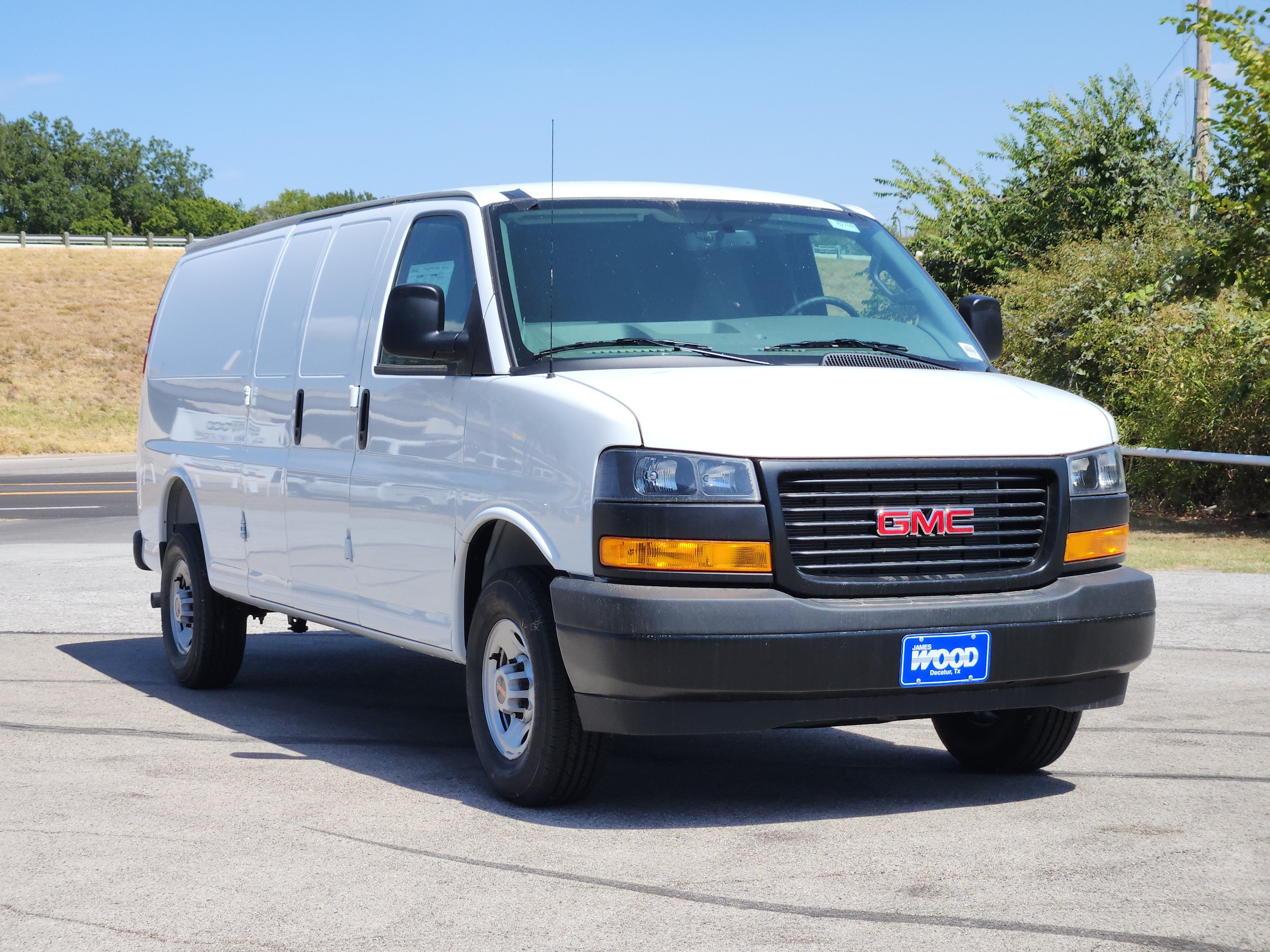 New 2026 GMC Savana 3500 Extended w/ Driver Convenience Package RWD image 2