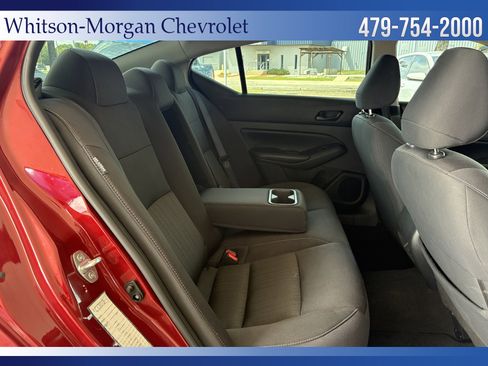 Used 2024 Nissan Altima 2.5 SV FWD image 28