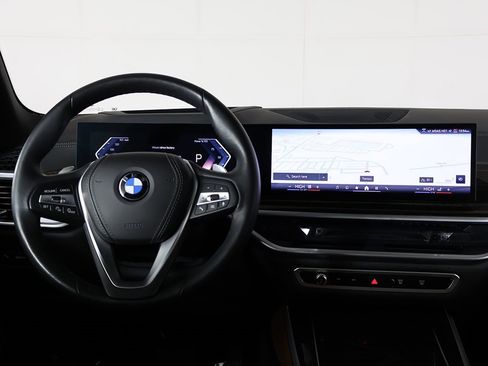 Used 2024 BMW X5 xDrive40i w/ Premium Package image 37