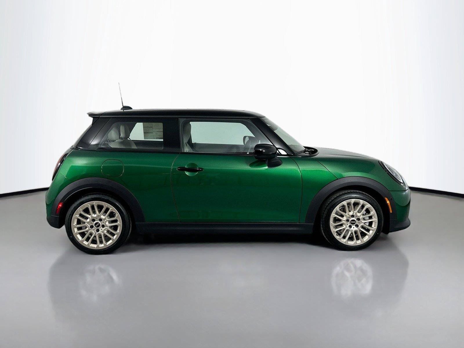 Used 2025 MINI Cooper S FWD image 4