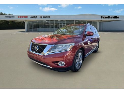 Used 2015 Nissan Pathfinder Platinum w/ Family Entertainment Package image 7