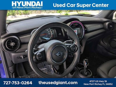 Used 2020 MINI Cooper 2-Door Hardtop FWD image 18