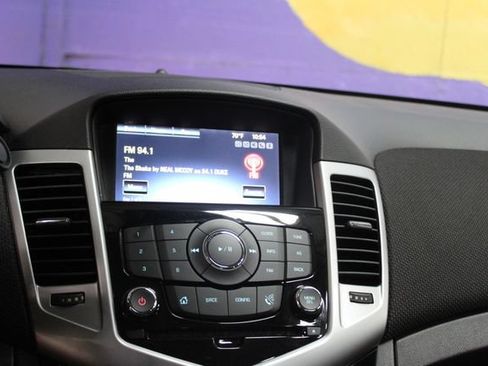 Used 2015 Chevrolet Cruze LT FWD image 19