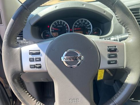 Used 2019 Nissan Frontier SL image 19