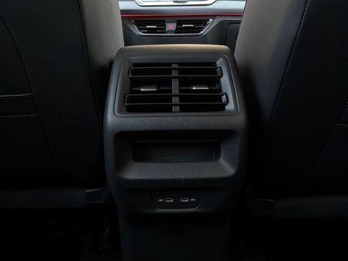 Used 2026 Volkswagen Tiguan SE FWD image 13