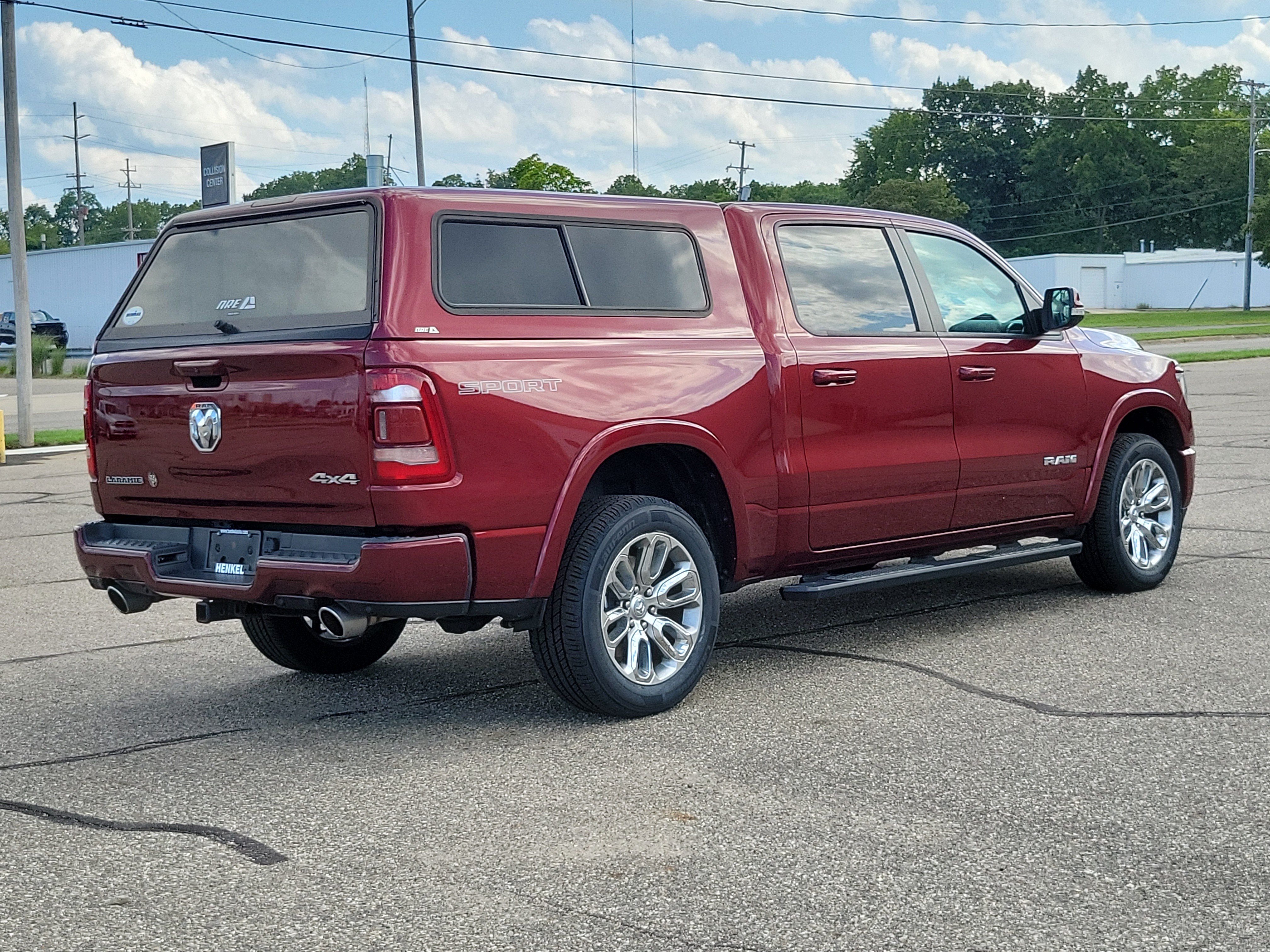 Used 2022 RAM 1500 Laramie AWD/4WD image 4