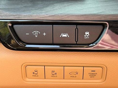 Used 2023 Kia Carnival EX w/ Paint Protection Package FWD image 19