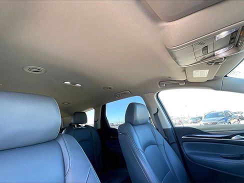 Used 2020 Buick Enclave Essence image 28