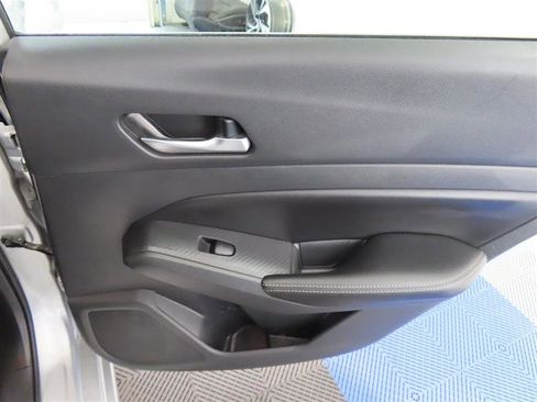 Used 2022 Nissan Altima 2.5 SV FWD image 32