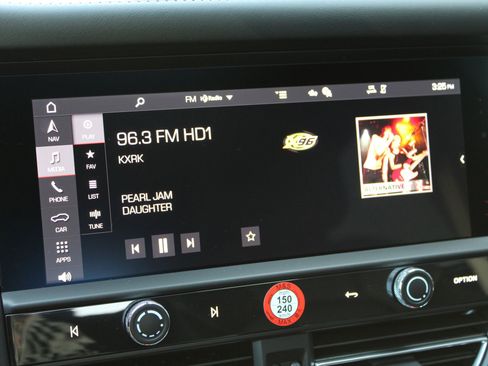 New 2026 Porsche Macan GTS image 19