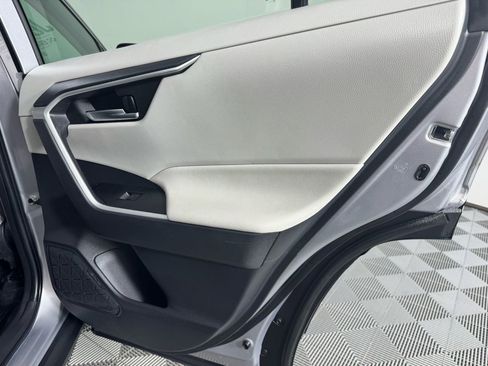 Used 2022 Toyota RAV4 XLE w/ Convenience Package image 34