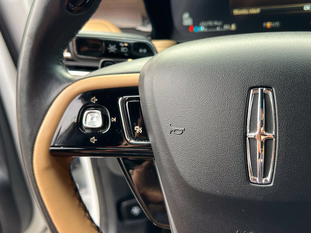 Used 2021 Lincoln Corsair Reserve AWD/4WD image 23