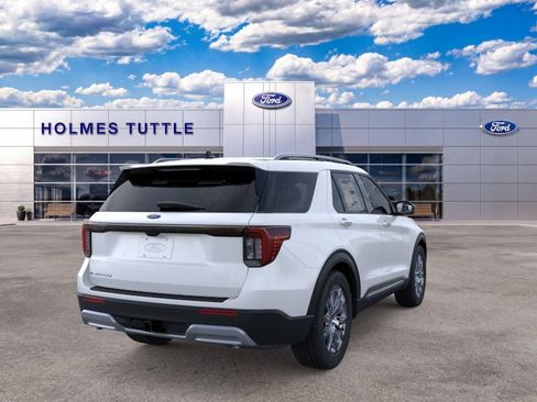 New 2026 Ford Explorer Platinum RWD image 8