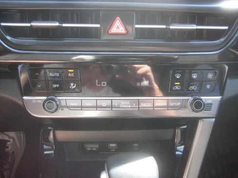 Used 2025 Kia Seltos S FWD image 18