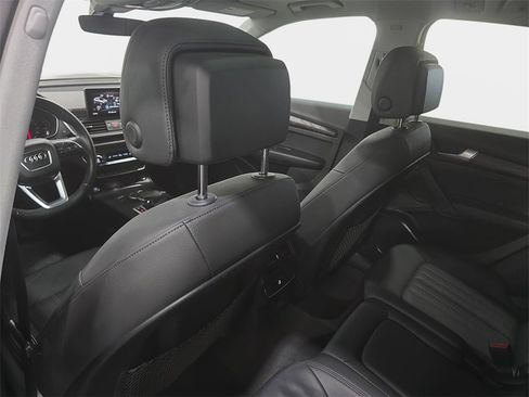 Used 2020 Audi Q5 2.0T Premium w/ Convenience Package image 13