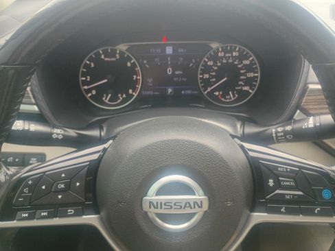 Used 2022 Nissan Altima 2.5 Platinum AWD/4WD image 16