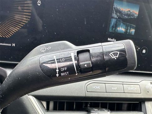 Used 2025 Kia K4 LXS image 32