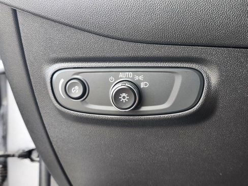 Used 2023 Chevrolet Equinox RS w/ LPO, Floor Liner Package AWD/4WD image 21