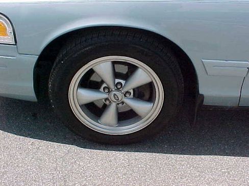 Used 2007 Ford Crown Victoria LX RWD image 6