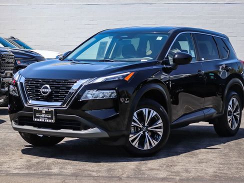 Used 2023 Nissan Rogue SV FWD image 1