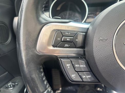 Used 2020 Ford Mustang Premium image 27