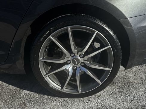 Used 2023 Genesis G70 2.0T AWD/4WD image 32