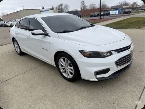Used 2016 Chevrolet Malibu LT image 3