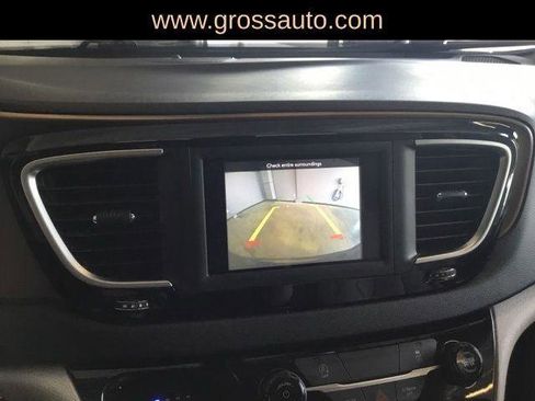 Certified 2021 Chrysler Voyager Lxi FWD image 14