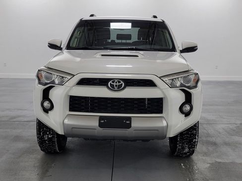 Used 2017 Toyota 4Runner TRD Off-Road Premium image 3