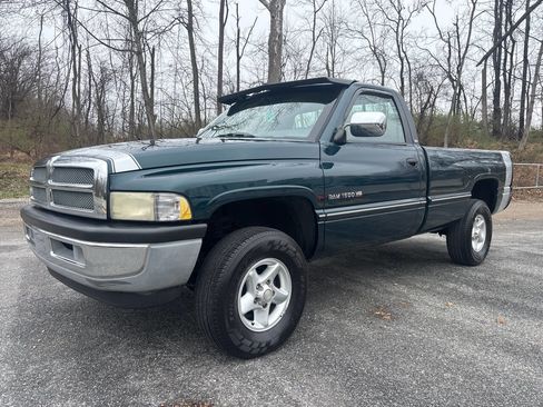 Used 1997 Dodge Ram 1500 Truck 4x4 Regular Cab image 4
