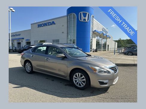 Used 2013 Nissan Altima 2.5 S FWD image 1