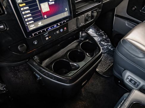 Used 2023 Chevrolet Express 2500 image 55