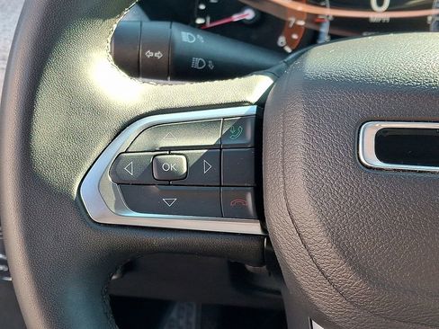 Used 2024 Jeep Compass Latitude image 20