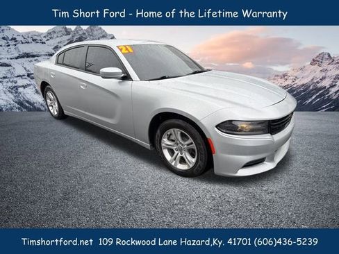Used 2021 Dodge Charger SXT w/ Leather Interior Group image 5