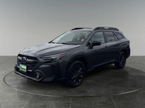 Used 2025 Subaru Outback Onyx Edition AWD/4WD image 3