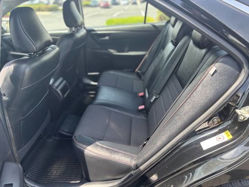 Used 2016 Toyota Camry SE image 19