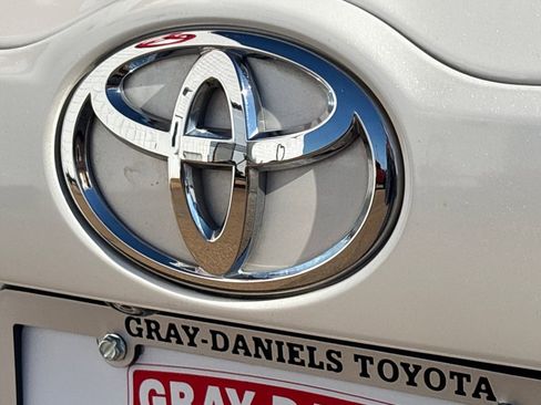 Used 2015 Toyota Highlander Limited image 35