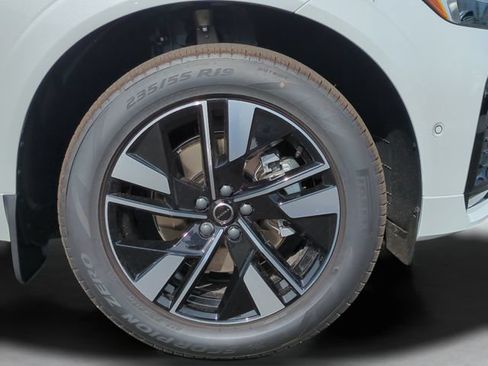 New 2026 Volvo XC60 B5 Plus w/ Protection Package Premier AWD/4WD image 26
