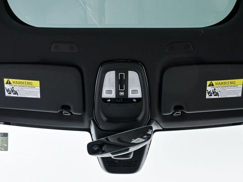 New 2026 Volvo XC60 B5 Plus w/ Protection Package Premier AWD/4WD image 17
