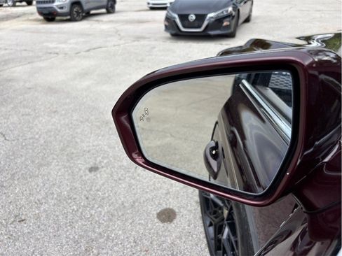 Used 2019 Lincoln Nautilus Select FWD image 19