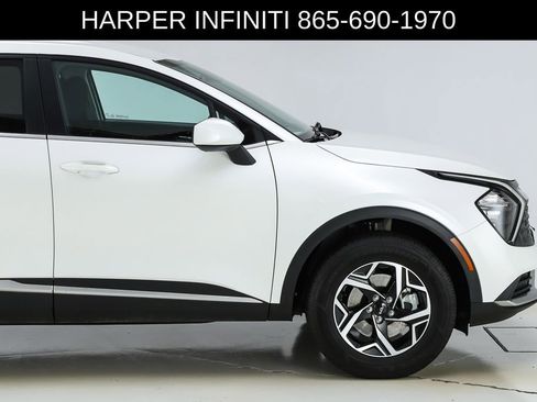 Used 2023 Kia Sportage LX AWD/4WD image 13