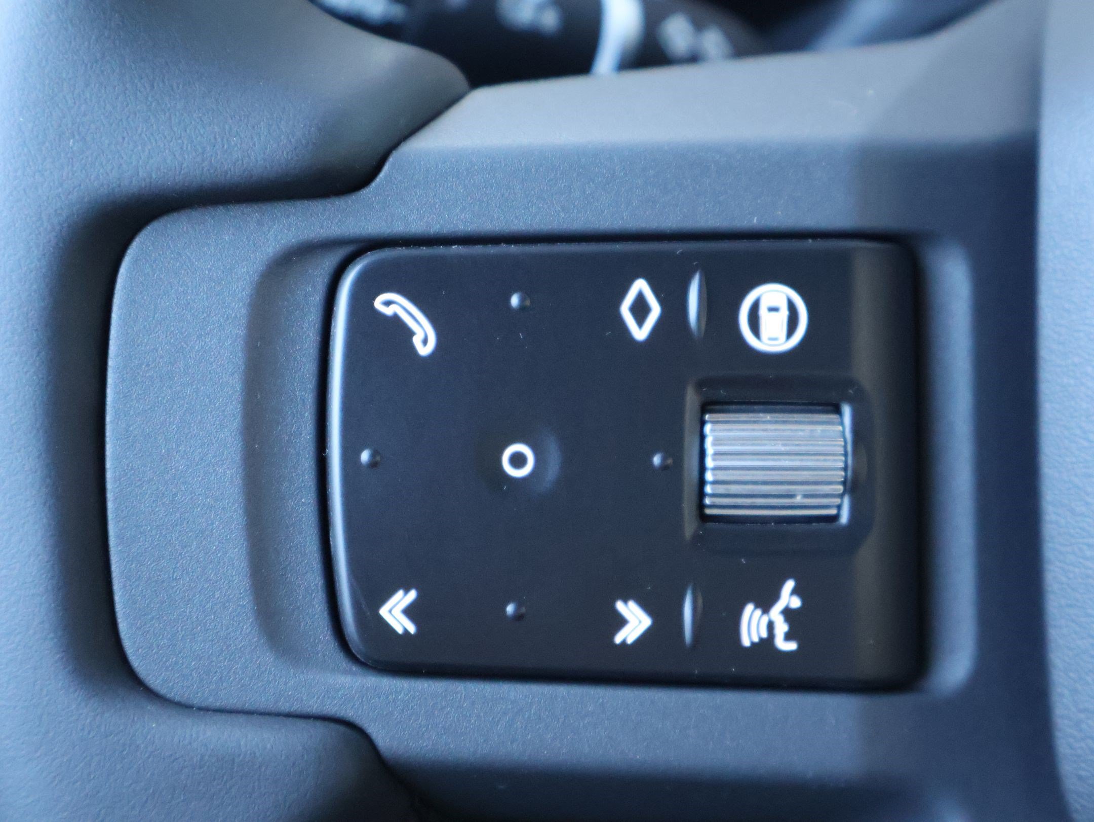 Used 2026 Land Rover Defender 130 S AWD/4WD image 17