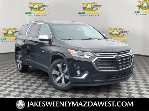 Used 2018 Chevrolet Traverse LT image 1